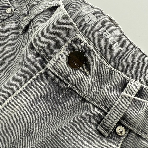 Tractr Gray Straight Jeans with Natural Distressing - Picture 4 of 11